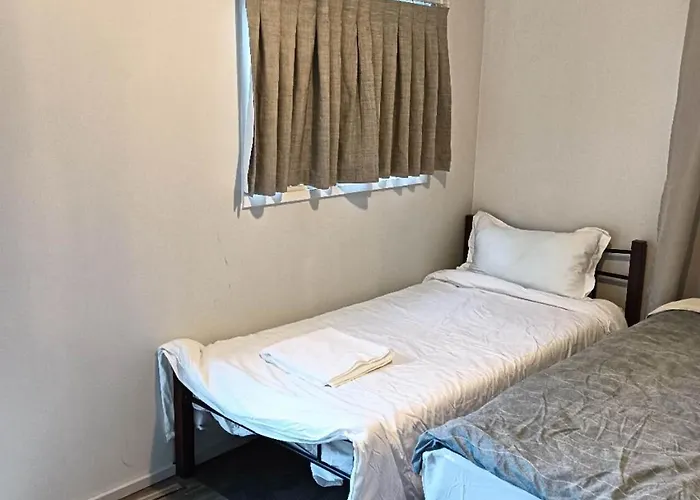 1 Bedroom Serviced Garden Chalet, 7b * Rotorua